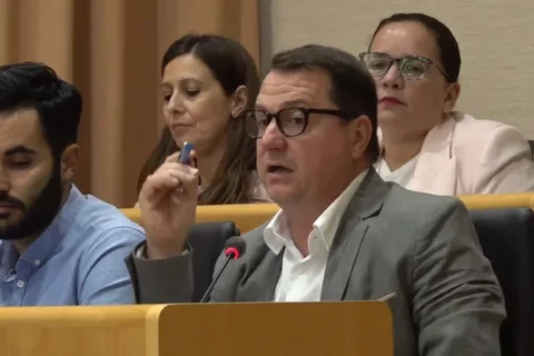 El Pleno de Vélez-Málaga rechaza la propuesta de construcción de un edificio multifuncional impulsada por VOX 