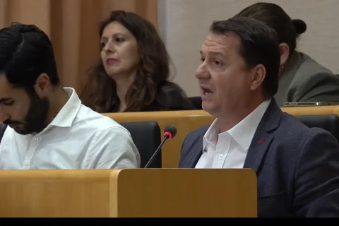 El pleno de Vélez-Málaga aprueba exigir a la Junta el aumento del 10% en fondos para centros de discapacidad