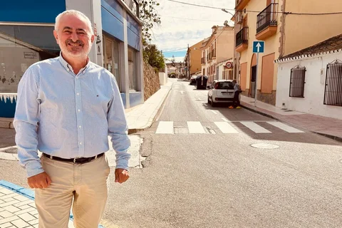 Almayate mejora y empodera la calle Rodríguez de la Fuente