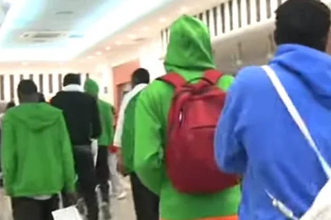 Trasladan a Torrox 260 migrantes que seran acogidos en un hotel del Morche de forma temporal