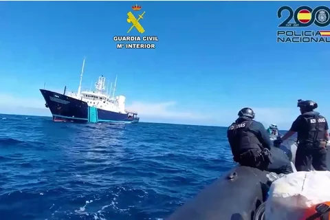 Interceptada Embarcación con 4,350 Kilos de Cocaína en las Costas Canarias