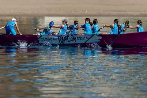 El Club de Remo Faro de Torre del Mar proclamado campeón de Andalucía en cadete femenino