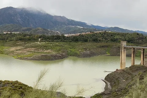 El Pantano de la Viñuela alcanza la tarde de este lunes más del 16% de su porcentaje actual