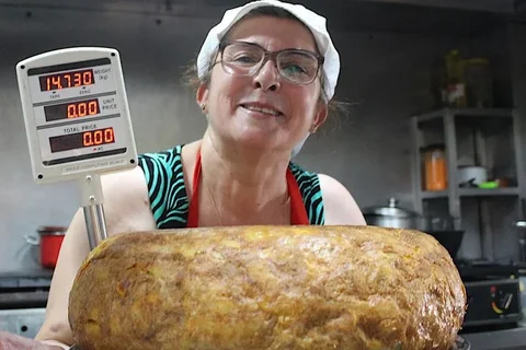 Esta es la tortilla de más de 14 kilos que te puedes comer en un pueblo Málaga