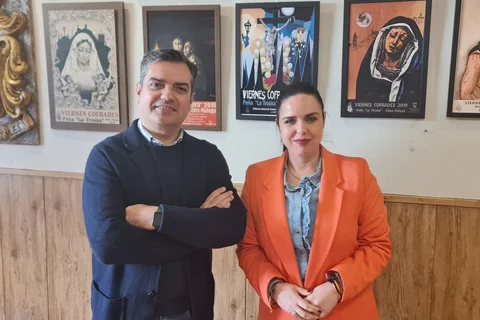 El Ayuntamiento de Vélez-Málaga colabora con la Peña La Troska en los 'Viernes Cofrades'