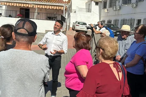 El Pleno Extraordinario debate el futuro del transporte público para los vecinos de Chilches pueblo