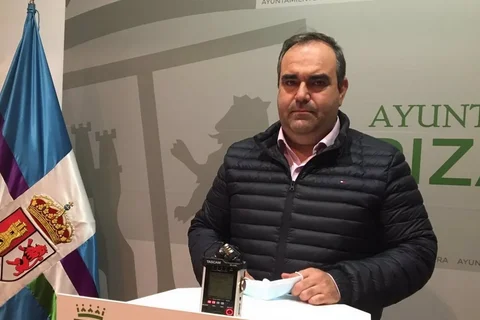 El Ayuntamiento de Pizarra muestra su máxima repulsa por el asesinato de la vecina víctima de violencia de género y decreta 3 días de luto