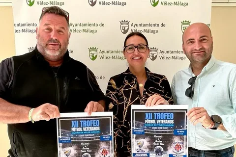 Rocio Ruiz Narvaez en la presentacion de XII Trofeo de Fútbol Veterano Ciudad de Vélez-Málaga el 9 de noviembre de 2023