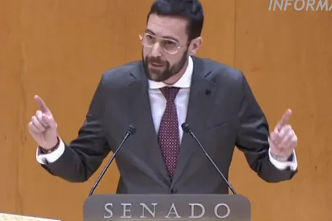 Víctor González destaca en el Senado de España el papel del Centro de Atención Infantil Temprana de Vélez-Málaga