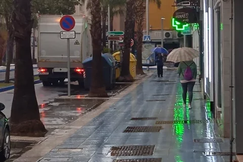 El viento y la lluvia provocan más de un centenar de llamadas al Teléfono 112