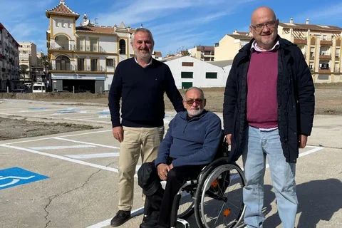 El Ayuntamiento de Vélez-Málaga y EMVIPSA habilitan un aparcamiento público con más de 255 nuevas plazas en la Avenida Vivar Téllez, detrás del Mercado Municipal