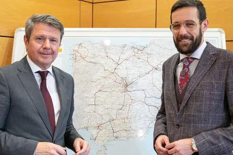 Víctor González se reúne con el secretario de Estado de Transportes para impulsar inversiones en Vélez-Málaga