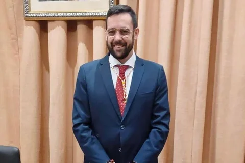 Víctor González se convierte en el nuevo Secretario General del PSOE Vélez-Málaga