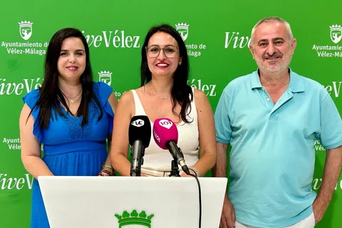 Triana y Cajiz abren al público este lunes sus piscinas municipales